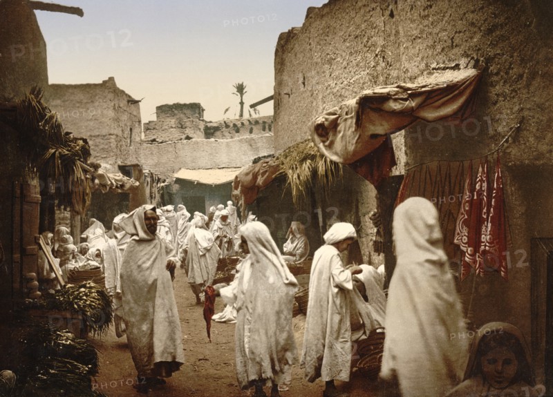 Market Scene, Sidi Okba, Algeria, Photochrome Print, Detroit Publishing Company, 1900
