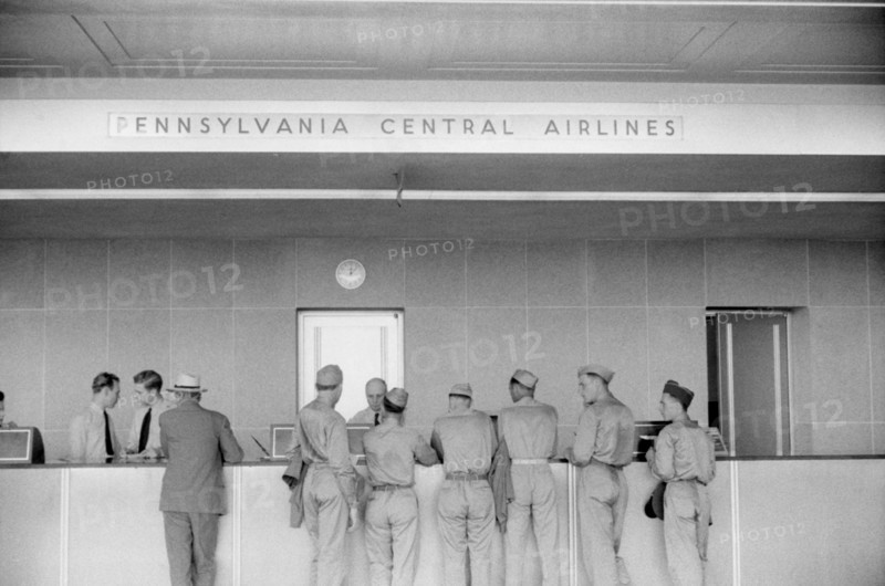 Soldiers at Ticket Counter at Municipal Airport, Washington DC, USA, Jack Delano for Office of War Information, July 1941