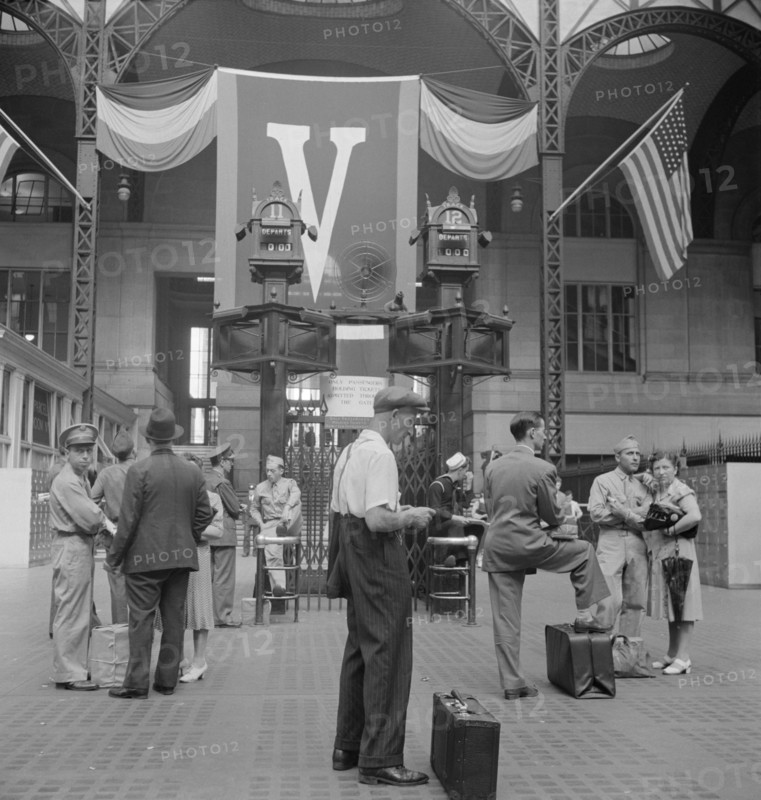 People Waiting for Trains, Pennsylvania Station, New York City, New York, USA, Marjorie Collins for Office of War Information, August 1942