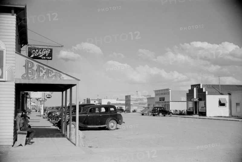 Main Street, Fairfield, Montana, USA, Arthur Rothstein for Farm Security Administration (FSA), August 1939