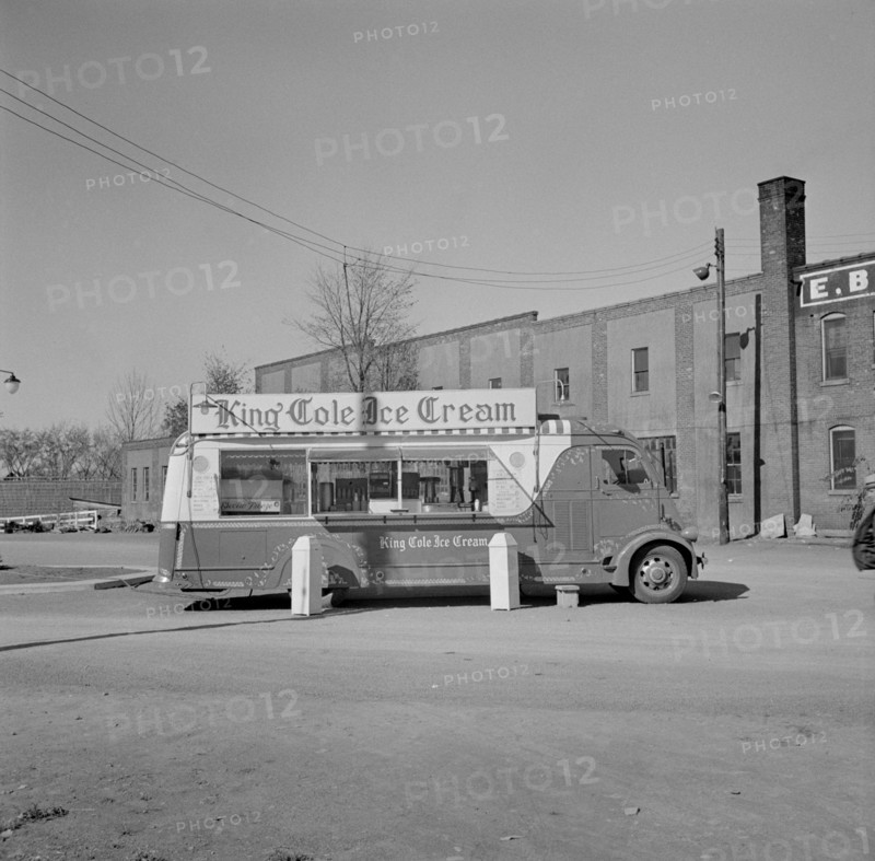 Ice Cream Vendor, Syracuse, New York, USA, John Collier for Office of War Information, October 1941