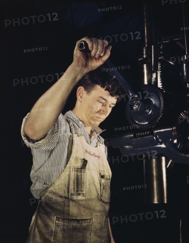 Drill Press Operator, Allegheny Ludlum Steel Corp, Brackenridge, Pennsylvania, USA, Alfred T. Palmer for Office of War Information, 1941