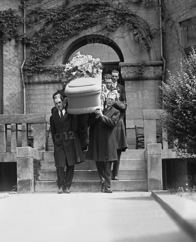 Funeral of the Late Senator Robert La Follette Sr., Washington DC, USA, National Photo Company, June 19, 1925