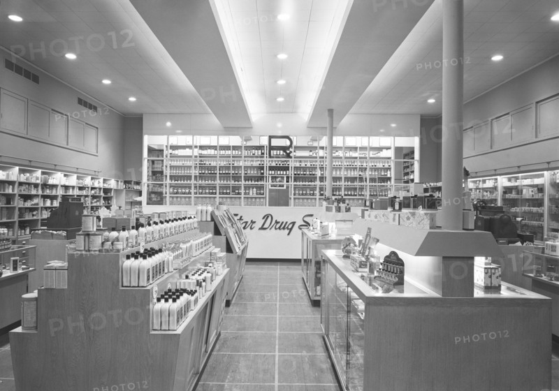 Drugstore Interior, Bronx, New York, USA, Gottscho-Schleisner Collection, January 1946
