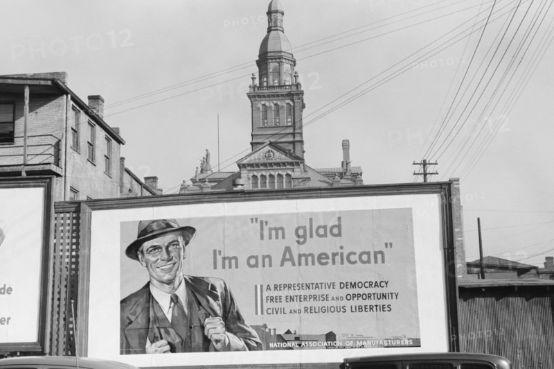 National Association of Managers Billboard, Dubuque, Iowa, USA, John Vachon for Farm Security Administration, April 1940