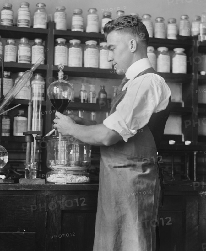 Chemist, Portrait, Washington DC, USA, National Photo Company, 1919