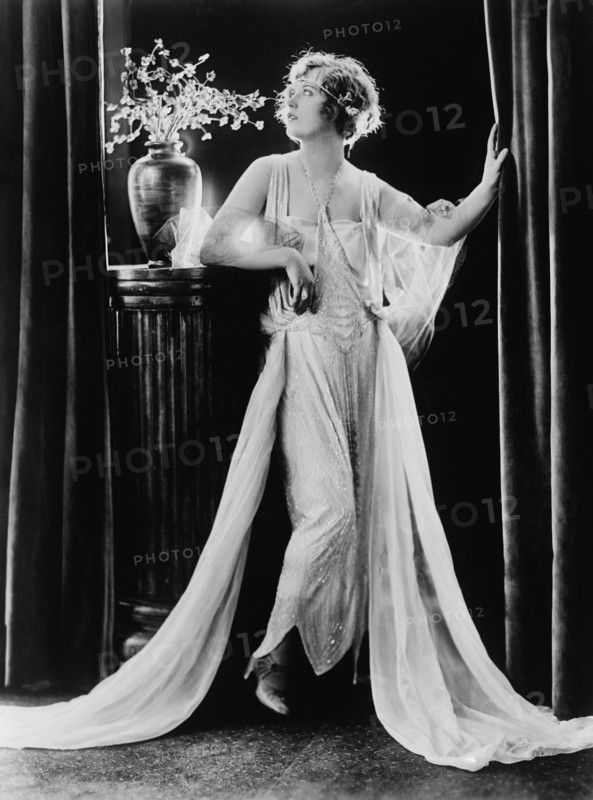 Actress Marion Davies, Fashion Portrait Wearing Dress with Flowing Fabric, Bain News Service, 1922