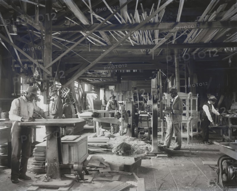 Roof Construction by Students at Tuskegee Institute, Tuskegee, Alabama, USA, by Frances Benjamin Johnson, 1902