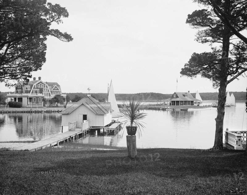Shelter Island Yacht Club, Prospect Point, Shelter Island, New York, USA, Detroit Publishing Company, 1900