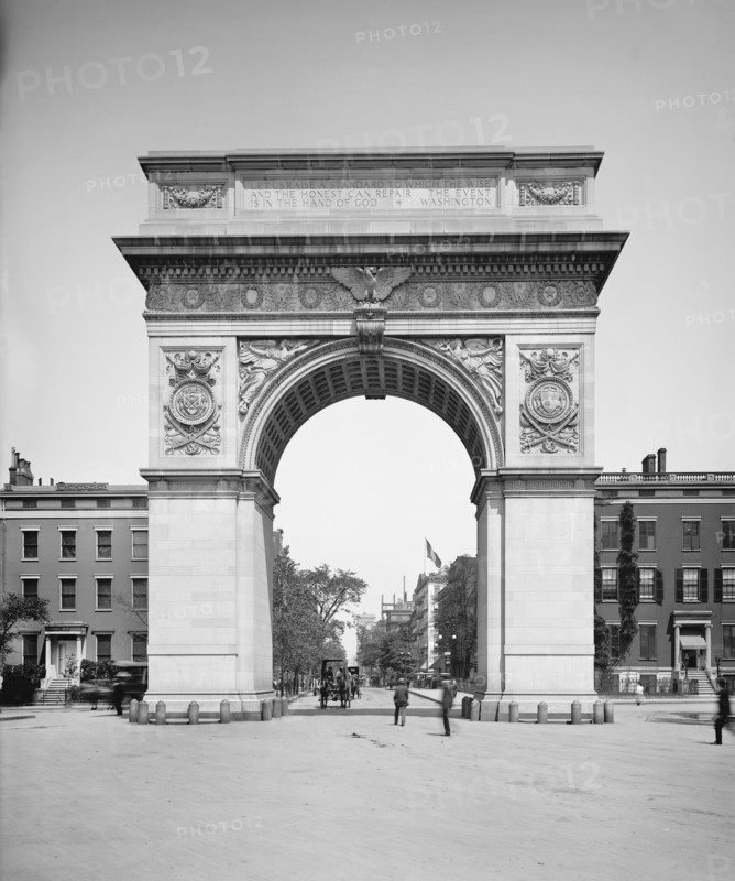Washington Memorial Arch, Washington Square, New York City, New York, USA, Detroit Publishing Company, 1900