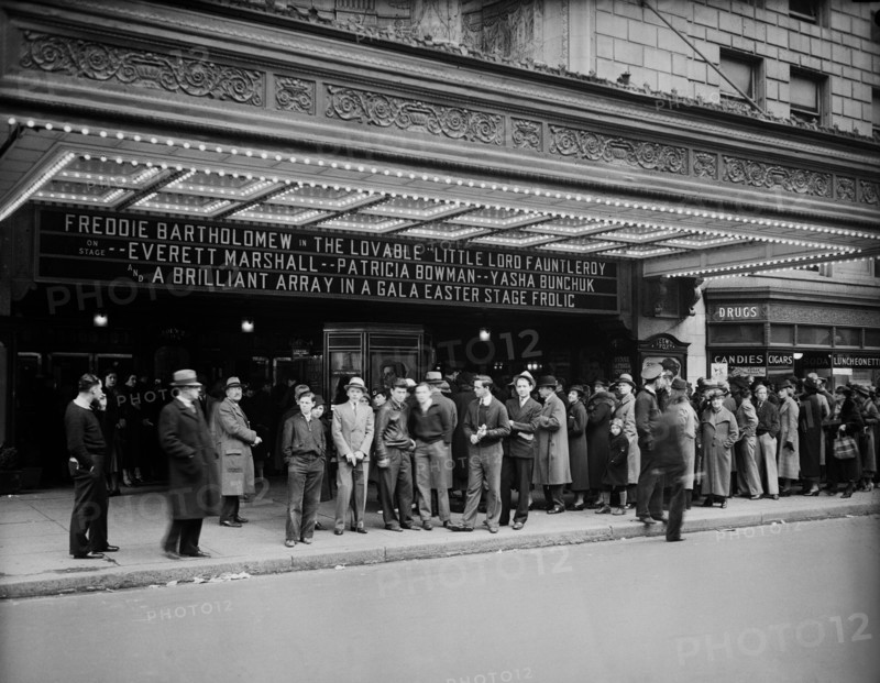 Crowd outside Theater, Washington DC, USA, Harris & Ewing, April 1936
