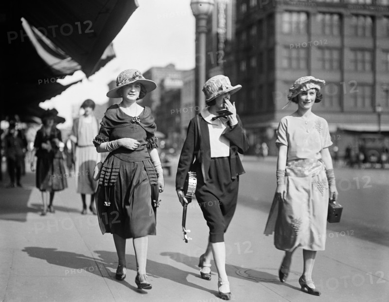 Three Women Walking along Sidewalk, Washington DC, USA, Harris & Ewing, 1922
