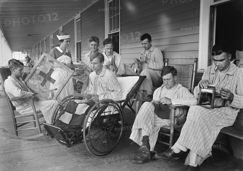 Injured Soldiers, Walter Reed General Hospital, Washington DC, USA, Harris & Ewing, 1918