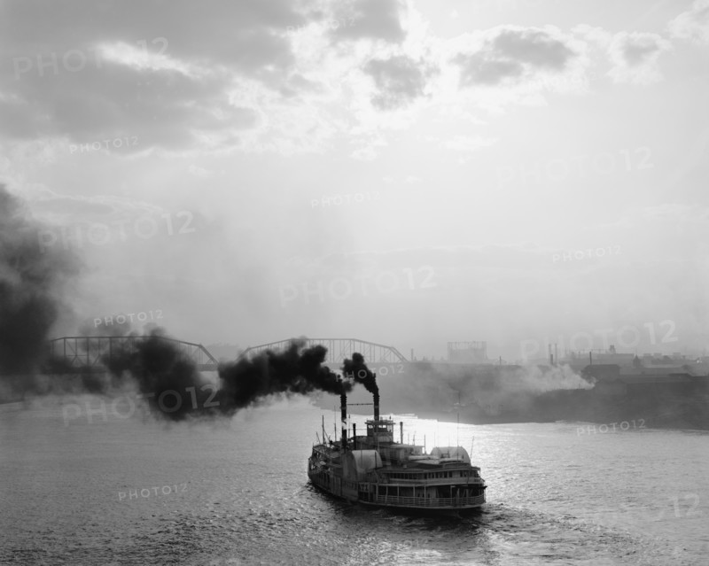 Side-wheeler Steamboat on Ohio River at Sunset, Cincinnati, Ohio, USA, Detroit Publishing Company, 1900