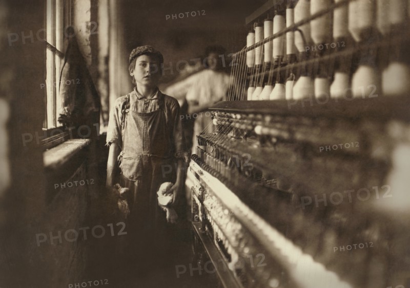 Young Doffer, Central Mills, Sylacauga, Alabama, USA, Lewis Hine for National Child Labor Committee, November 1910
