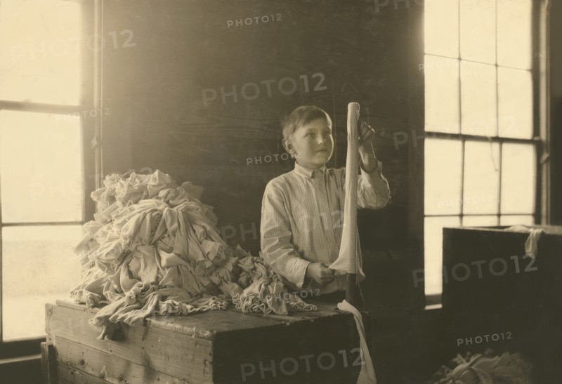 Young Turner at Work in Crescent Hosiery Mill, Scotland Neck, North Carolina, USA, Lewis Hine for National Child Labor Committee, November 1914