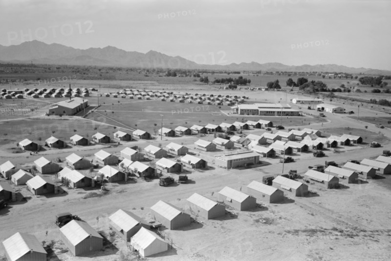 Agua Fria Migratory Labor Camp, High Angle View, Arizona, USA, Russell Lee, Farm Security Administration, May 1940
