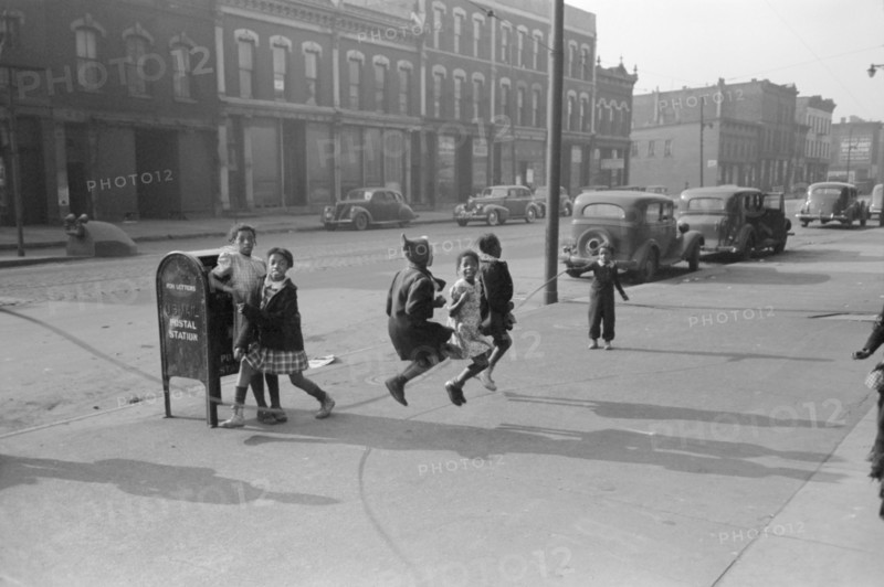 Children Jumping Rope, South Side, Chicago, Illinois, USA, Russell Lee, Farm Security Administration, April 1941