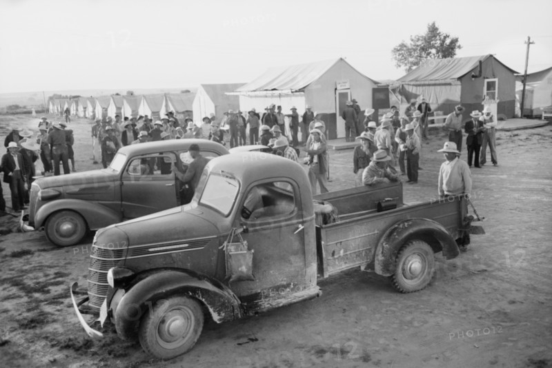Japanese-American Farm Workers Getting Ready to Leave Farm Security Administration (FSA) Mobile Camp to Work in Fields, Nyssa, Oregon, USA, Russell Lee, Farm Security Administration, July 1942