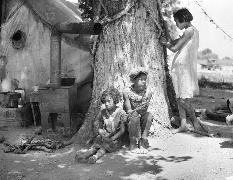 Motherless Migrant Children, California, USA, Dorothea Lange, Farm Security Administration, June 1935