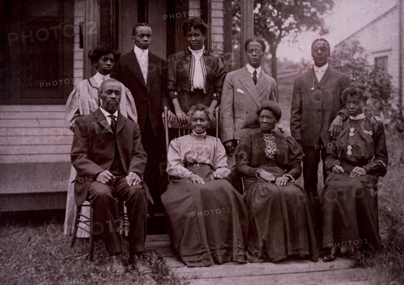 Family Portrait in Front of House, Milwaukee, Wisconsin, USA, 1910