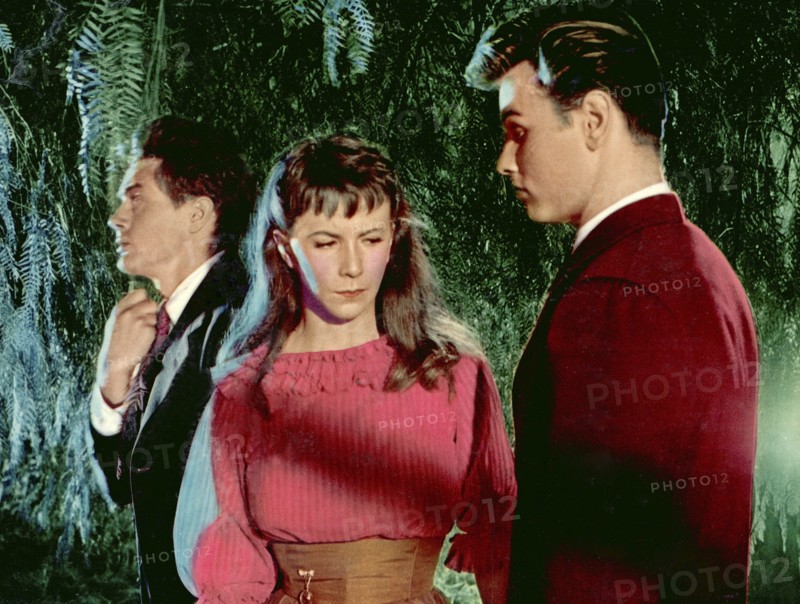 James Dean, Julie Harris and Dick Davalos, on-set of the Film, "East of Eden", 1955
