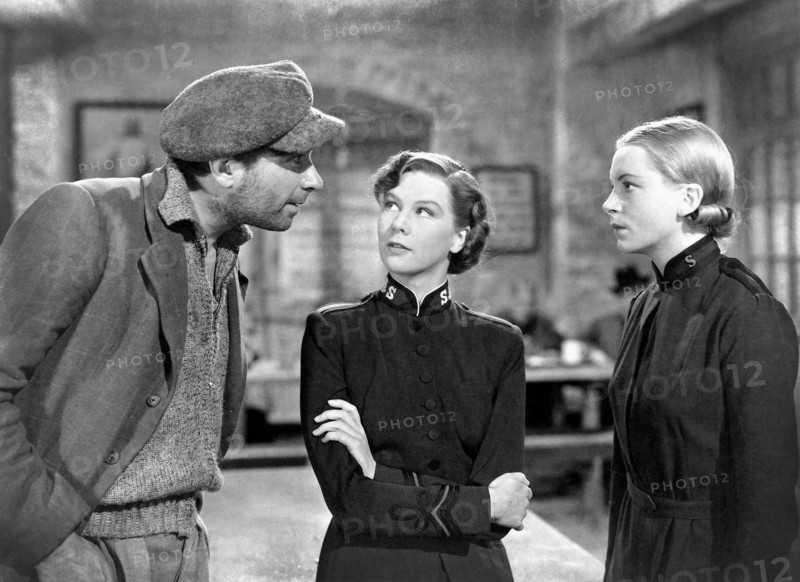 Robert Newton, Wendy Hiller and Deborah Kerr, on-set of the Film, "Major Barbara" directed by Gabriel Pascal, 1941
