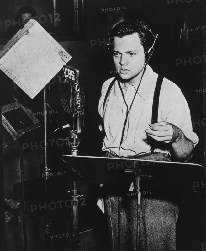 Orson Welles, Radio Broadcast of "War of the Worlds", October 30, 1938
