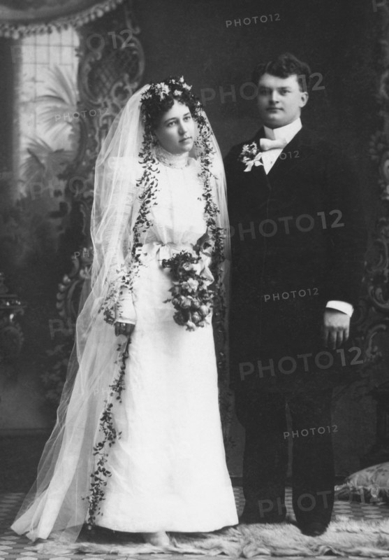 Wedding Couple, Portrait, Minneapolis, Minnesota, USA, circa 1915