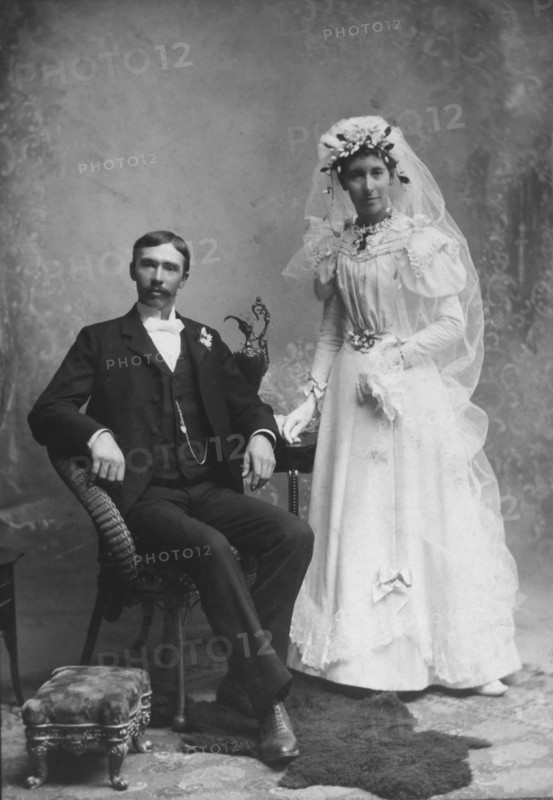 Wedding Couple, Portrait, Burlington, Iowa, USA, circa 1905