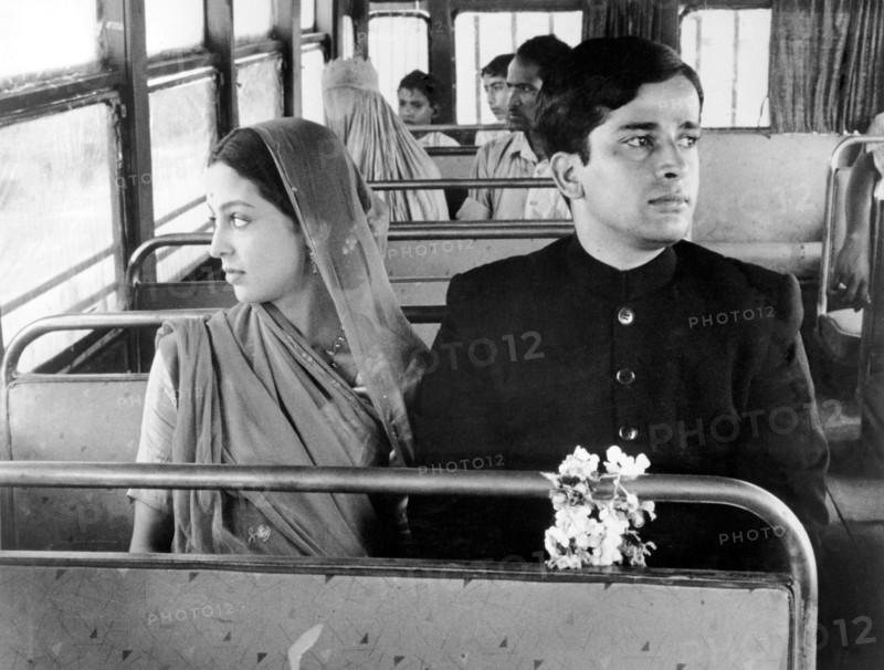 Leela Naidu, Shashi Kapoor, on-set of the Film, "The Householder", 1963