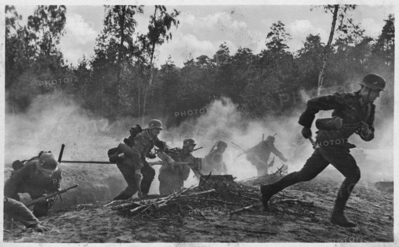 German Unified Armed Forces during Battle, German Postcard, 1941