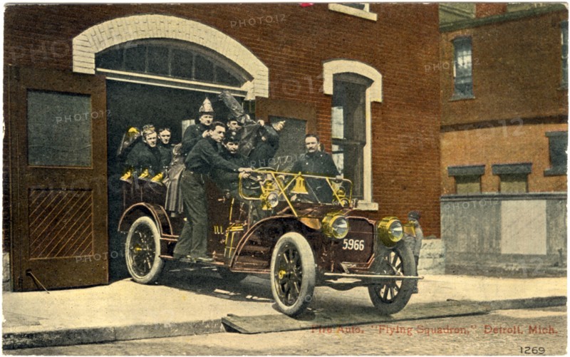 Engine 5966, Detroit Fire Department, "Flying Squadron", Detroit, Michigan USA, postcard, 1913