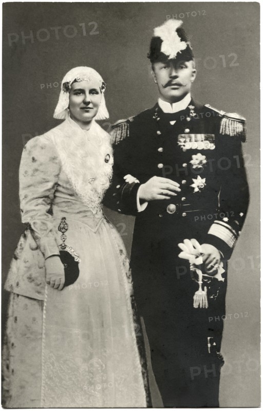 Wilhelmina, Queen of the Kingdom of the Netherlands and husband Prince Hendrick, Portrait, Postcard, circa 1915