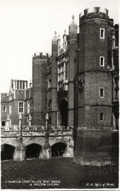 Hampton Court Palace, Moat Bridge and Western Gateway, Richmond, Surrey, England, Postcard circa 1910