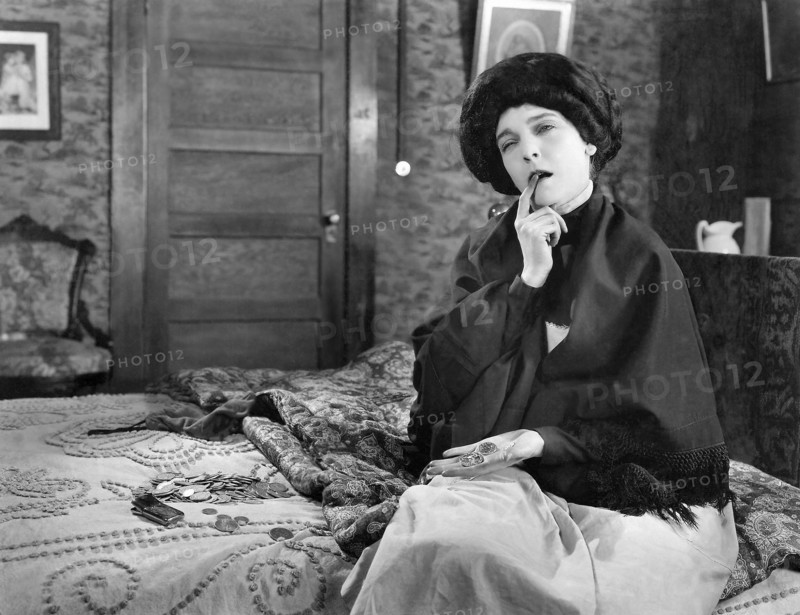 ZaSu Pitts, on-set of the Silent Film, "Greed", 1924