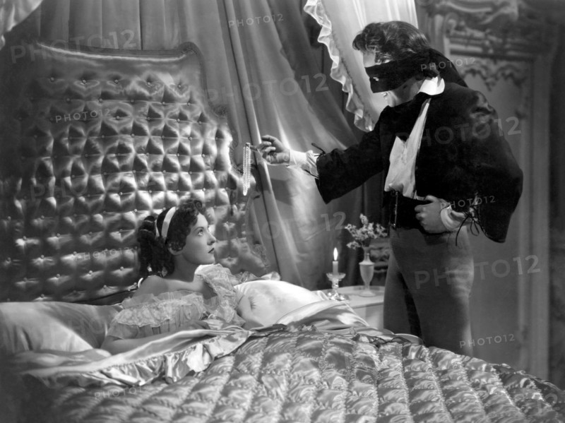 Binnie Barnes, Louis Hayward, on-set of the Film "The Pirates of Capri" (aka I Pirati di Capri), 1949