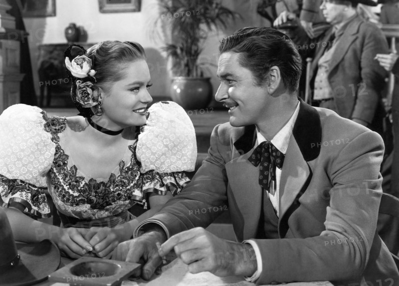 Alexis Smith, Errol Flynn, on-set of the Film "San Antonio", 1945