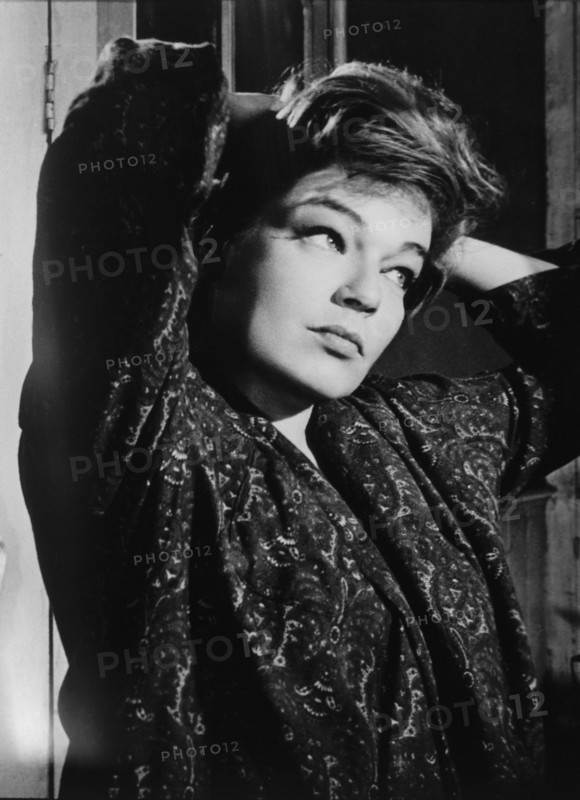Simone Signoret, on-set of the Film "Games", 1967