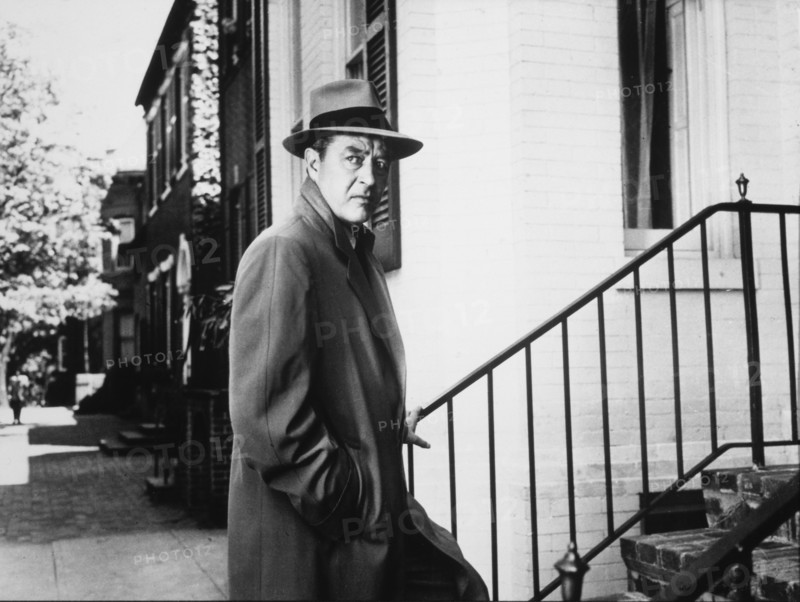 Ray Milland, on-set of the Film "The Thief", 1952