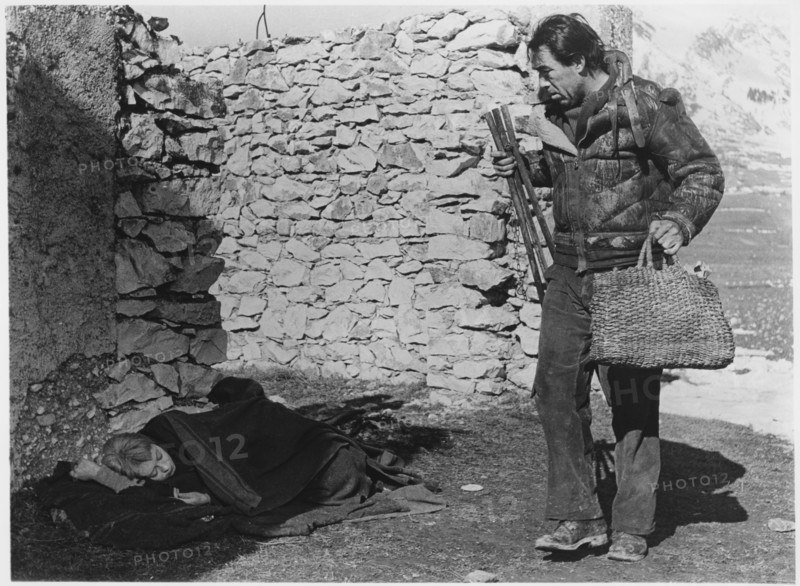 Anthony Quinn, Giulietta Masina, on-set of the Film, “La Strada”, 1954