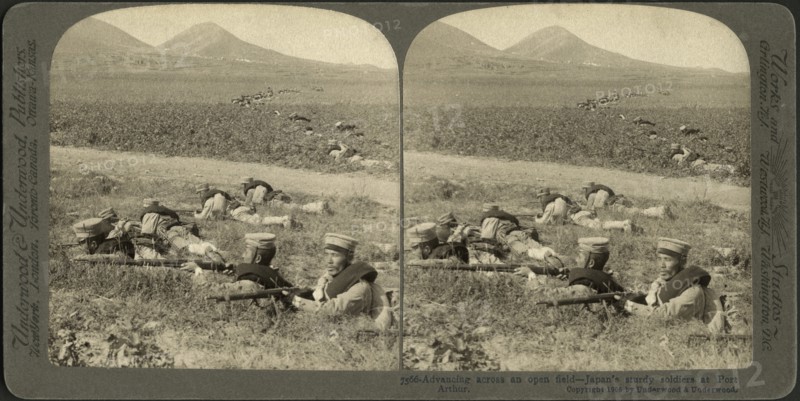 Advancing across an open field-Japan's sturdy soldiers at Port Arthur, Stereo Card, Underwood & Underwood, 1905