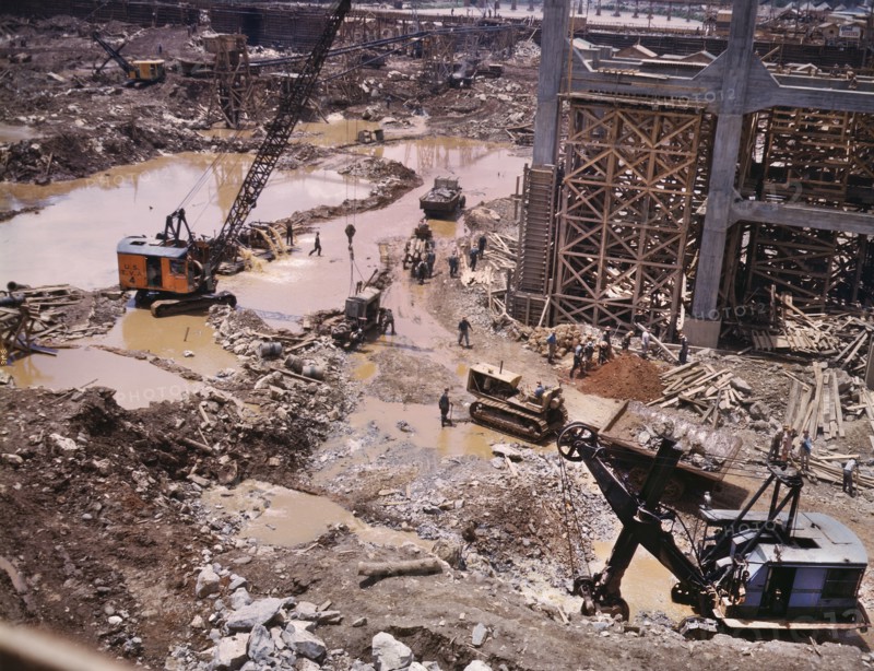 Early Construction of Douglas Dam, Tennessee Valley Authority, Tennessee, USA, Alfred T. Palmer for Office of War Information, June 1942