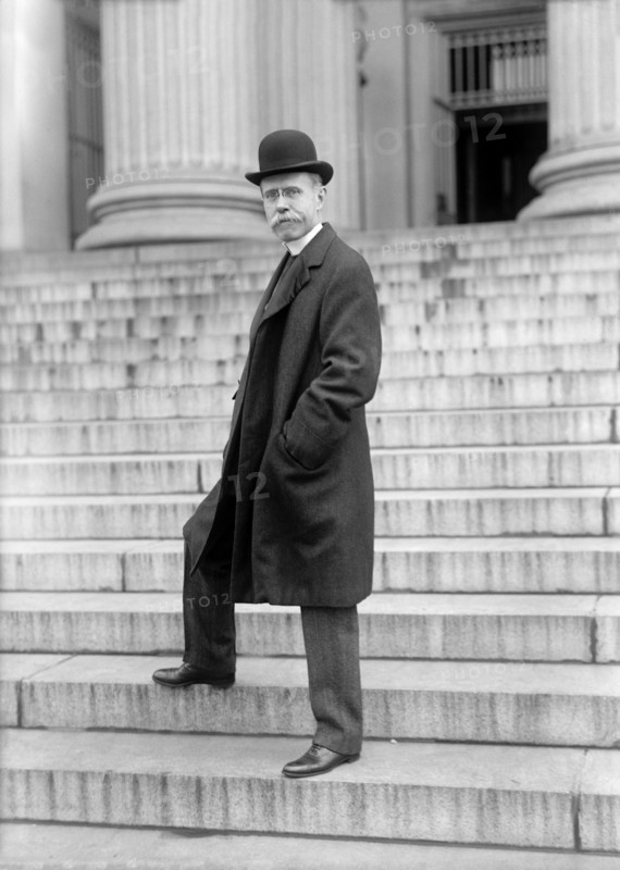 George Washington Norris, Full-Length Portrait on Steps of Treasury Building, Washington DC, USA, Harris & Ewing, 1917