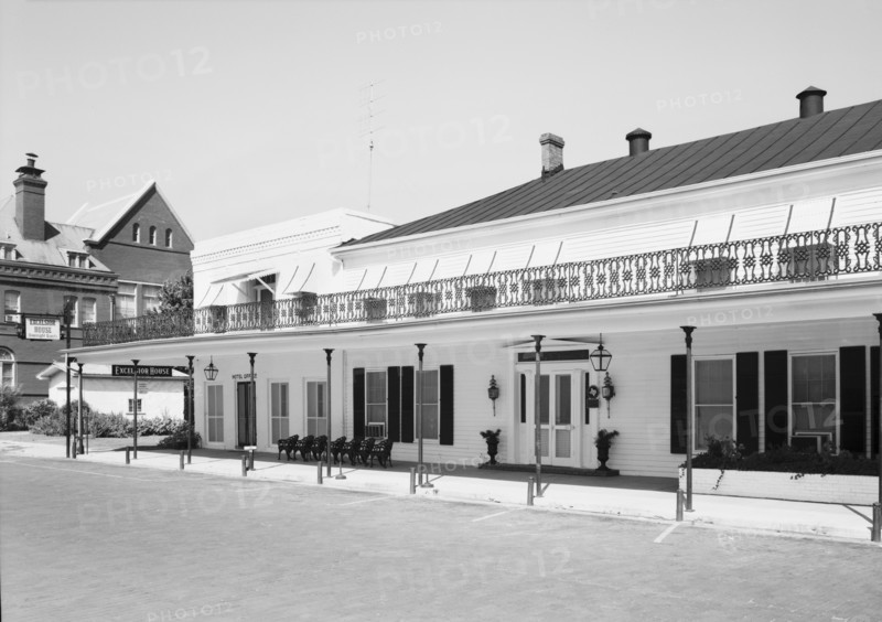 Excelsior Hotel, Austin Street, Jefferson, Marion County, Texas, USA, Historic American Buildings Survey, 1960's