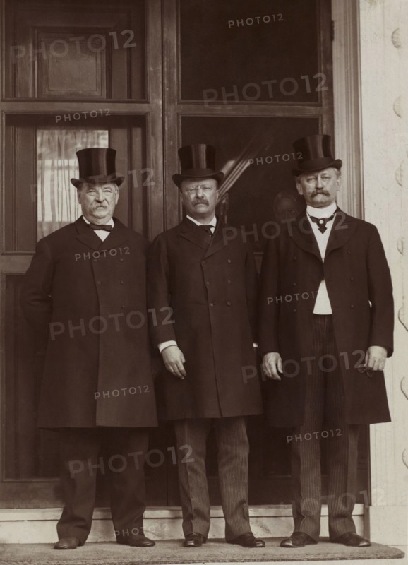Former U.S. President Grover Cleveland, President Theodore Roosevelt and David R. Francis, Full-Length Portrait, Washington DC, USA, Photograph by Murillo Studio, 1903