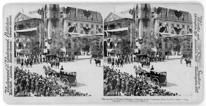 The Arrival of William McKinley's Remains at the Courthouse, Canton, Ohio, USA, Stereo Card, Underwood & Underwood, September 18, 1901