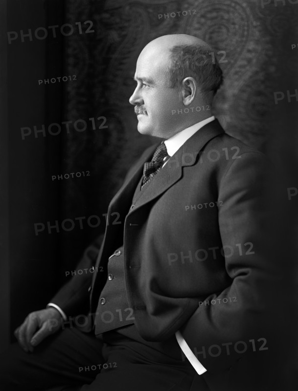 William Brown McKinley, Representative from Illinois 1905-13, 1915-21, 1921-26, Half-Length Portrait, Washington DC, USA, Harris & Ewing, 1910's