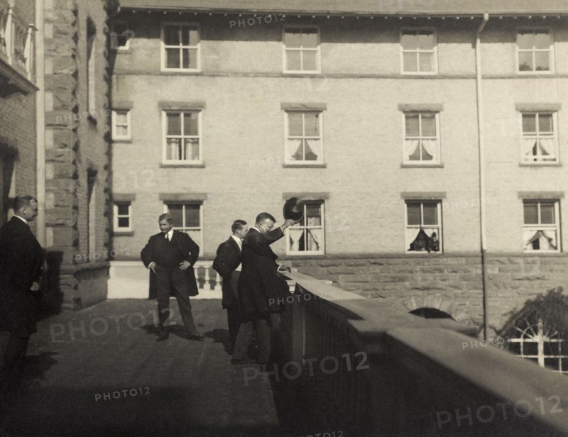 U.S. President Theodore Greeting Crowd Overlooking Hotel Balcony, Glenwood Springs, Colorado, USA, May 1905