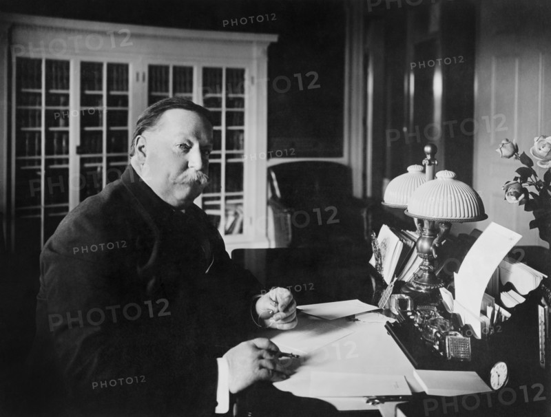 U.S. President William Howard Taft sitting at his Desk, White House, Washington, D.C., USA, 1912